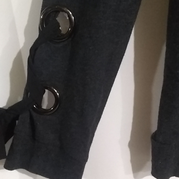 Cable & Gauge Long Sleeve Crewneck - Picture 3 of 4